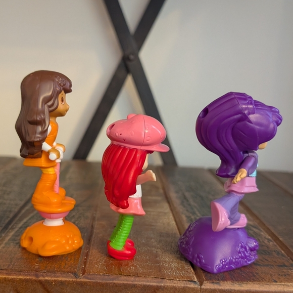 Orange, Plum Pudding, and Strawberry Blossom Toys - Picture 4 of 9